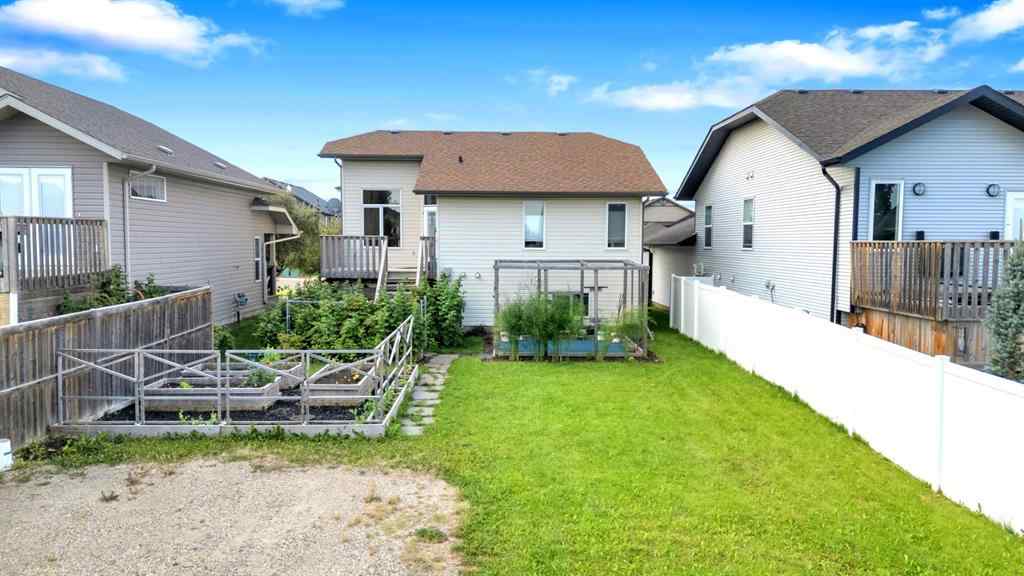 MLS® A2250435 - 30 Bowman Circle  in Beacon Hill Sylvan Lake, Residential