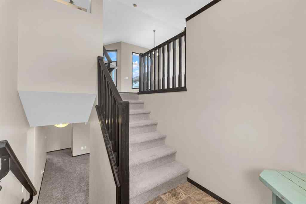 MLS® A2250435 - 30 Bowman Circle  in Beacon Hill Sylvan Lake, Residential