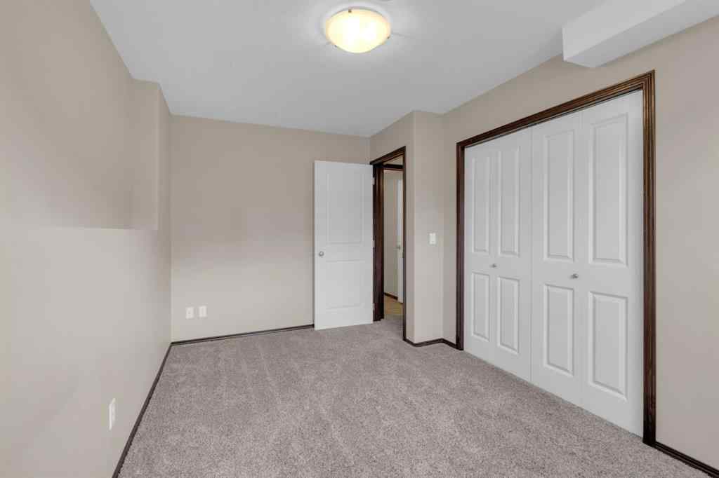 MLS® A2250435 - 30 Bowman Circle  in Beacon Hill Sylvan Lake, Residential