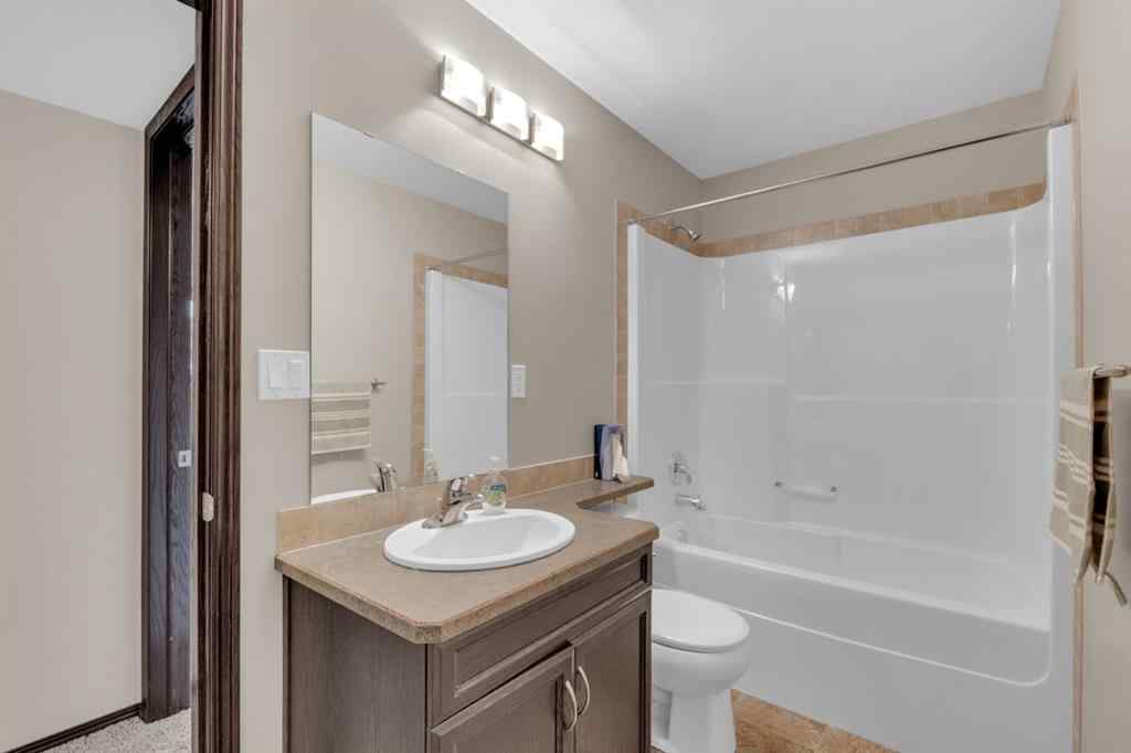 MLS® A2250435 - 30 Bowman Circle  in Beacon Hill Sylvan Lake, Residential