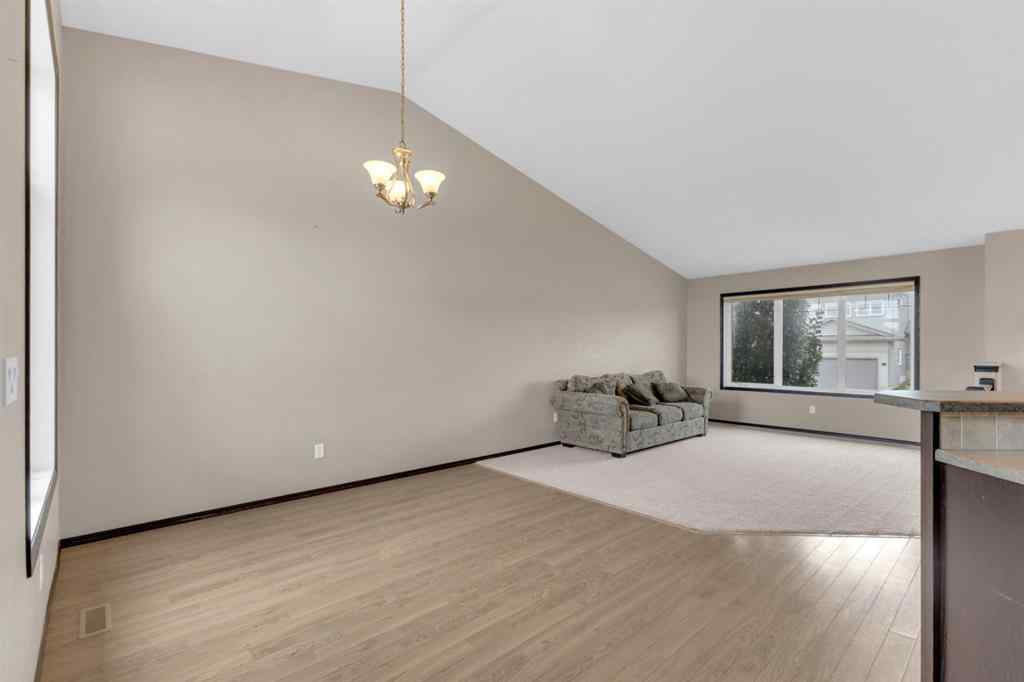 MLS® A2250435 - 30 Bowman Circle  in Beacon Hill Sylvan Lake, Residential