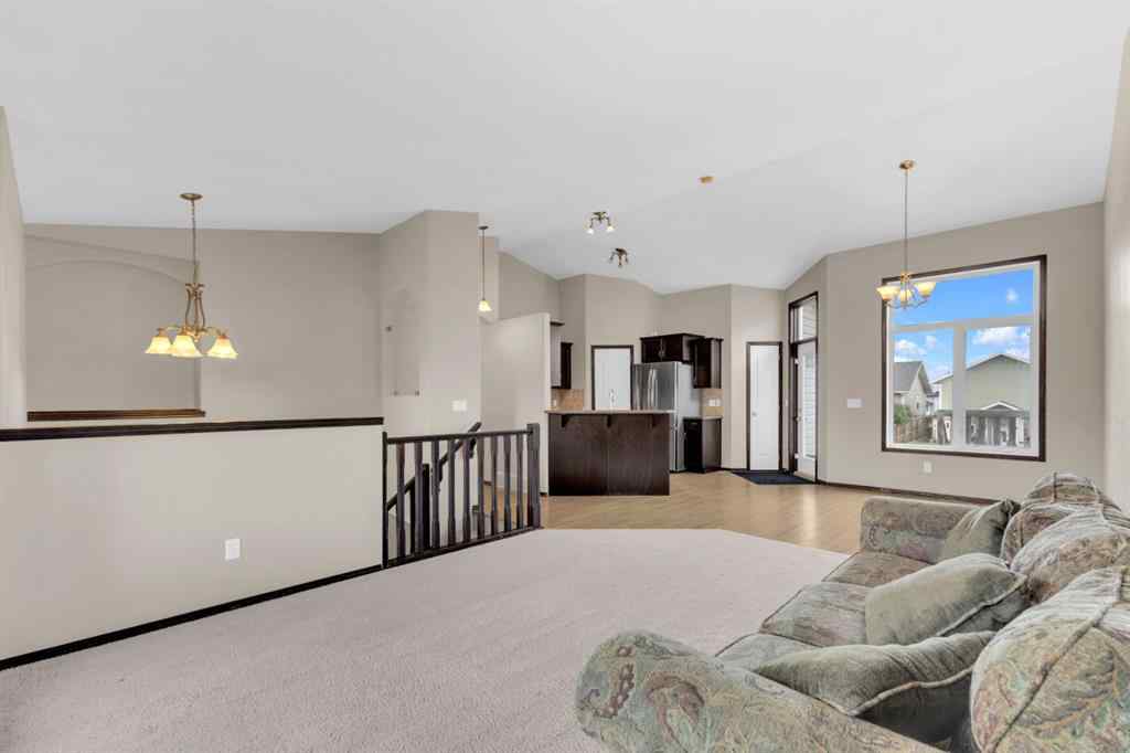 MLS® A2250435 - 30 Bowman Circle  in Beacon Hill Sylvan Lake, Residential
