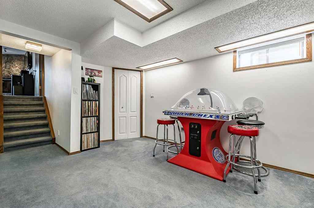 MLS® A2250436 - 72 Beaconsfield Way NW in Beddington Heights Calgary, Residential