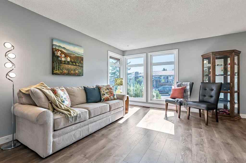 MLS® A2250436 - 72 Beaconsfield Way NW in Beddington Heights Calgary, Residential