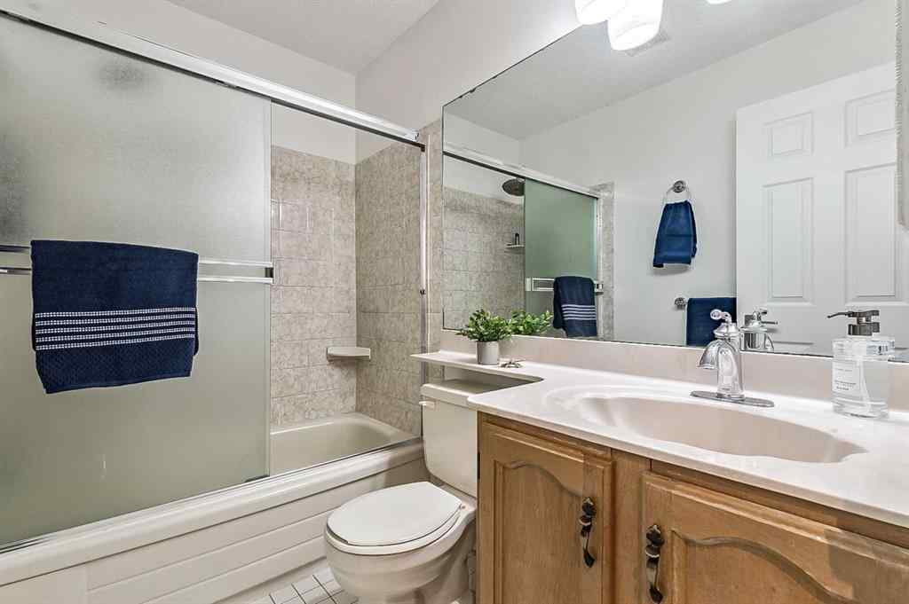 MLS® A2250436 - 72 Beaconsfield Way NW in Beddington Heights Calgary, Residential