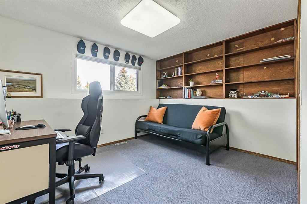 MLS® A2250436 - 72 Beaconsfield Way NW in Beddington Heights Calgary, Residential