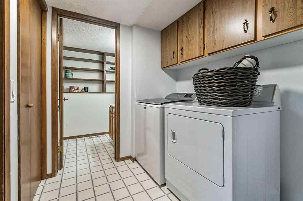 MLS® A2250436 - 72 Beaconsfield Way NW in Beddington Heights Calgary, Residential