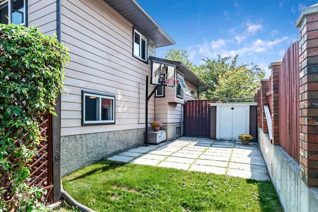MLS® A2250436 - 72 Beaconsfield Way NW in Beddington Heights Calgary, Residential