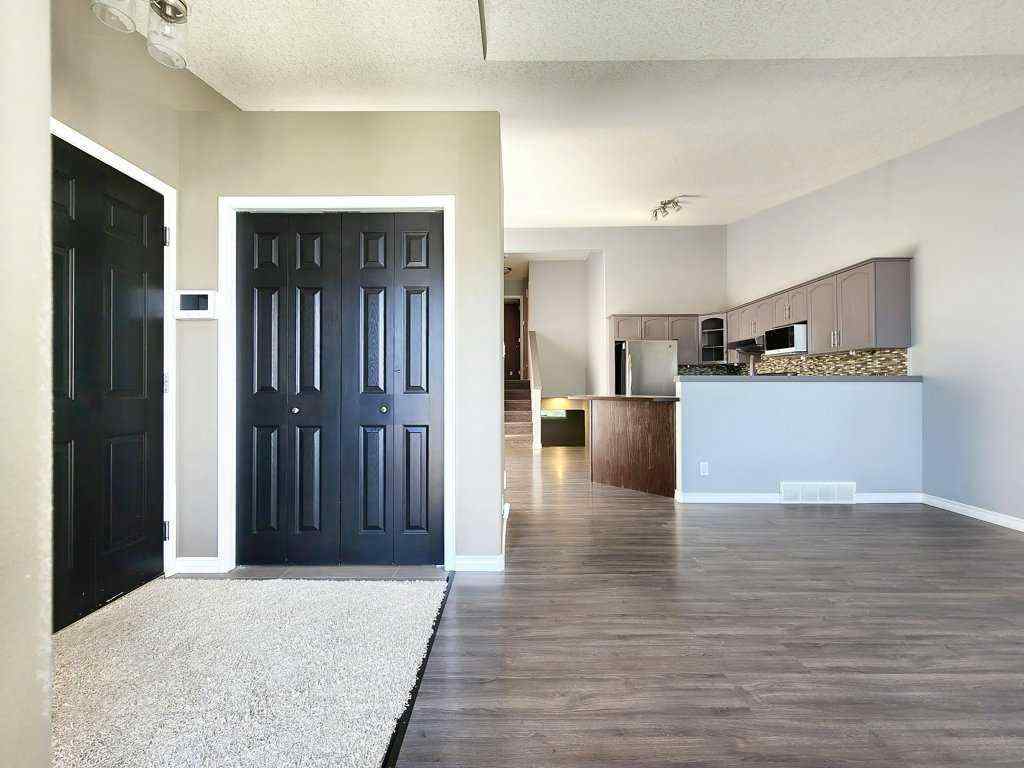 MLS® A2250437 - 94 Heritage Court W in Heritage Heights Lethbridge, Residential