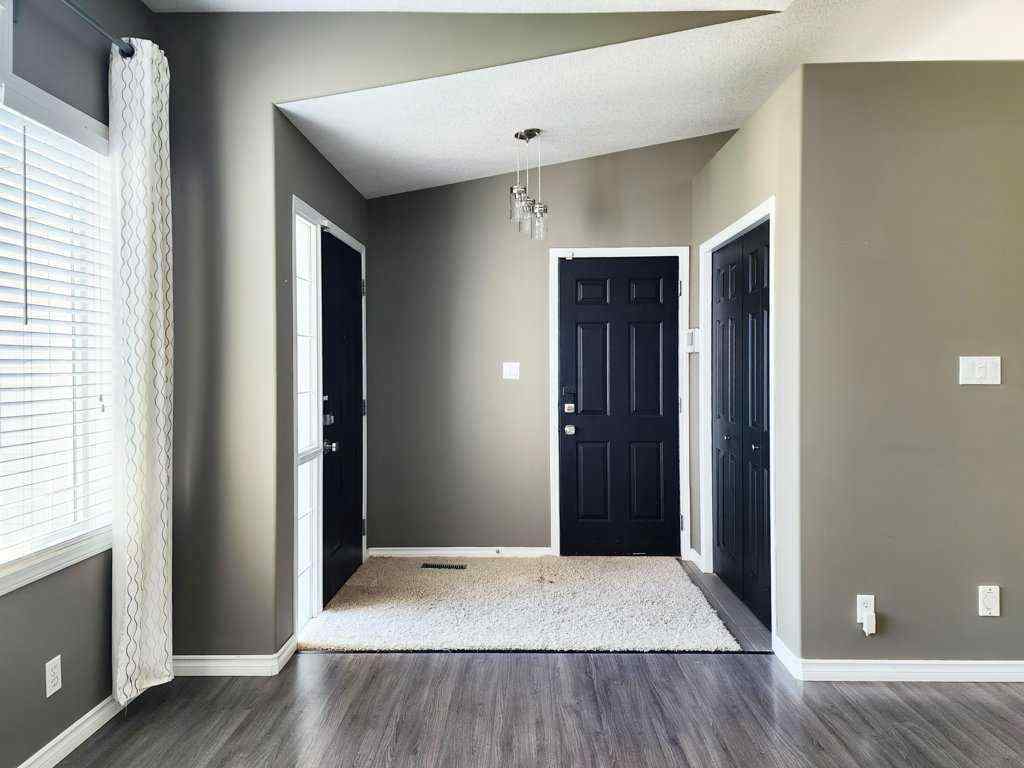 MLS® A2250437 - 94 Heritage Court W in Heritage Heights Lethbridge, Residential