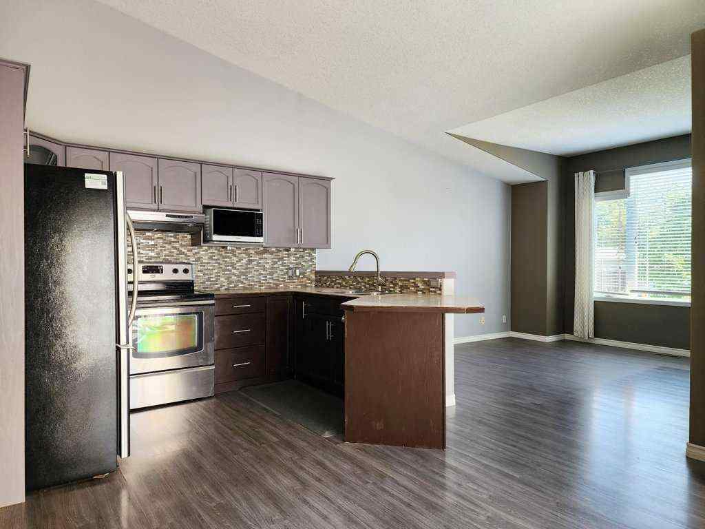 MLS® A2250437 - 94 Heritage Court W in Heritage Heights Lethbridge, Residential
