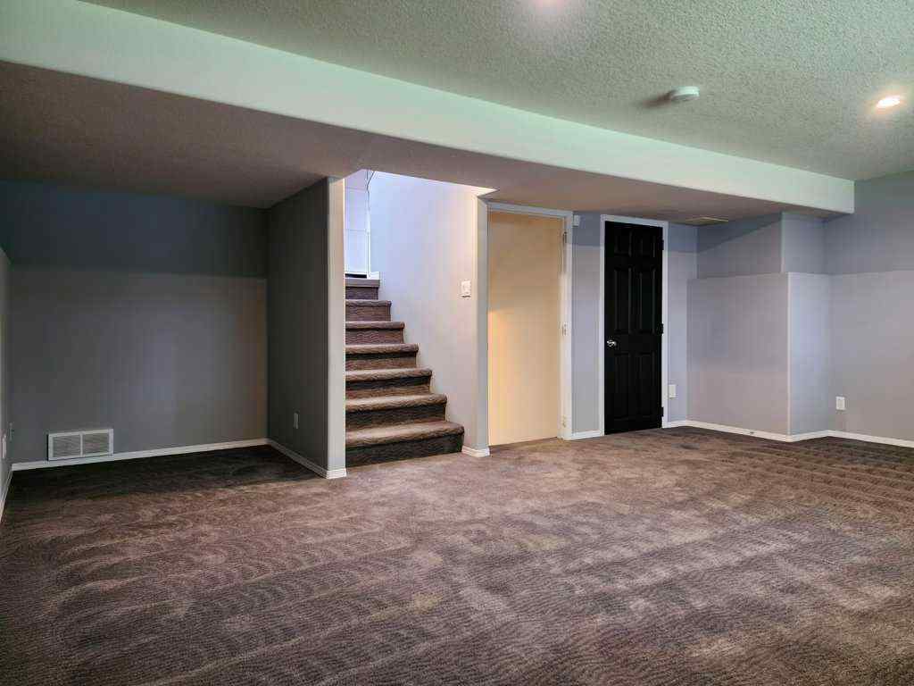 MLS® A2250437 - 94 Heritage Court W in Heritage Heights Lethbridge, Residential