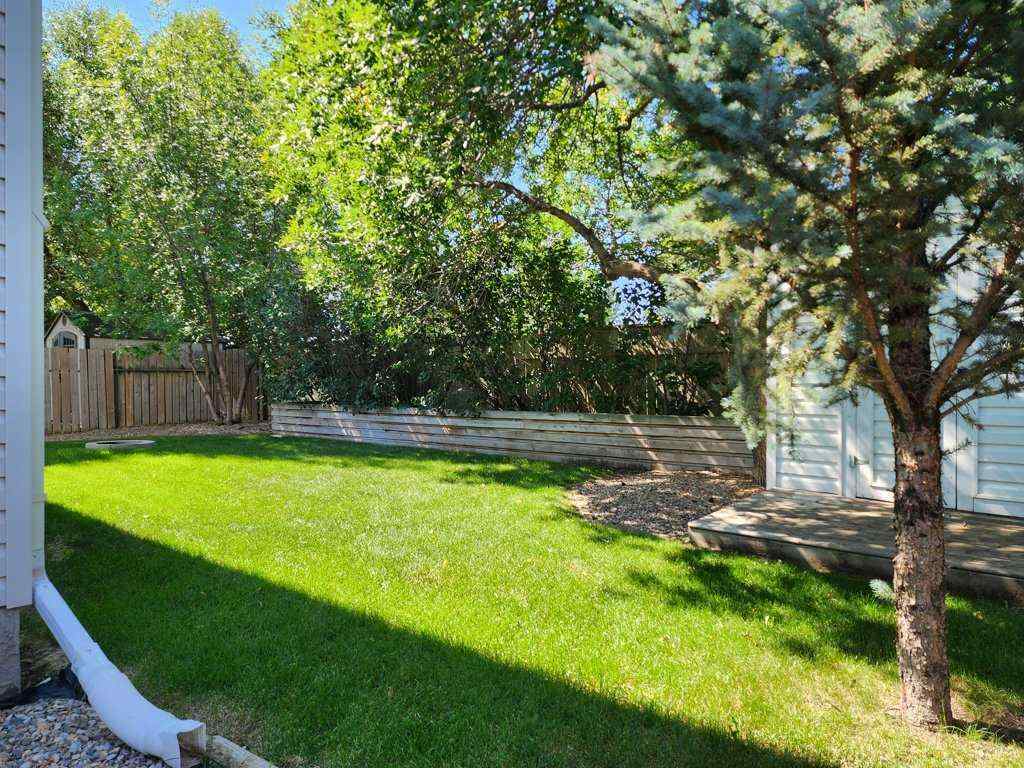MLS® A2250437 - 94 Heritage Court W in Heritage Heights Lethbridge, Residential