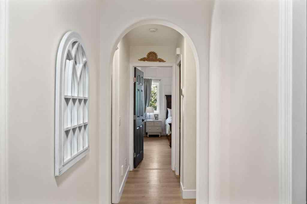 MLS® A2250440 - 110 West Lakeview Crescent  in Lakeview Landing Chestermere, Residential
