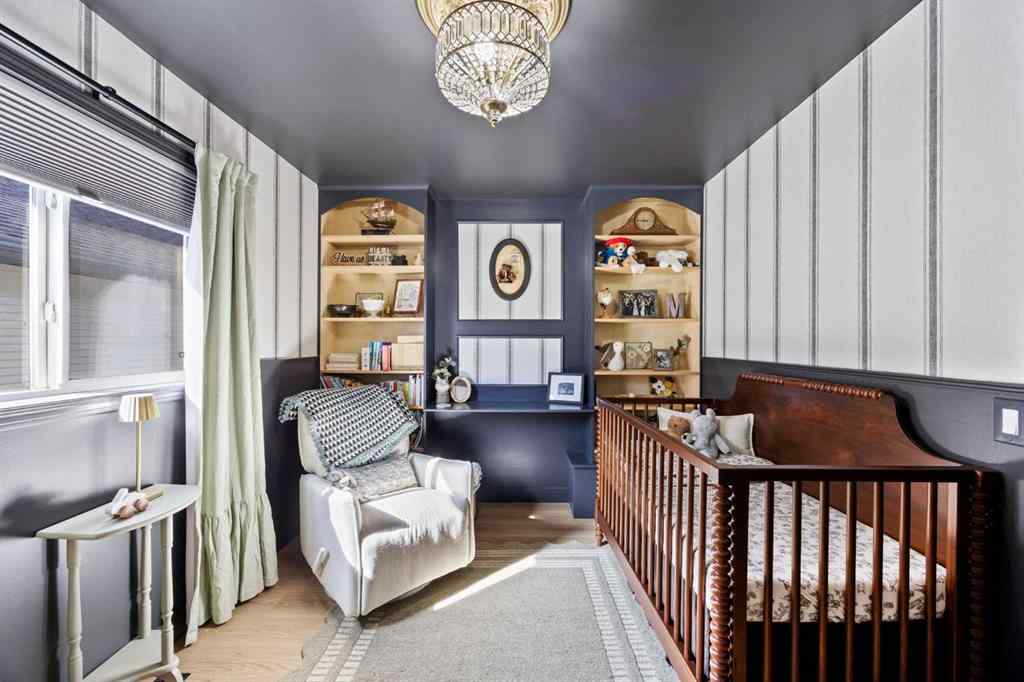 MLS® A2250440 - 110 West Lakeview Crescent  in Lakeview Landing Chestermere, Residential