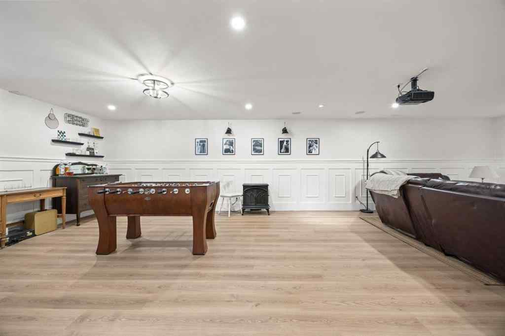 MLS® A2250440 - 110 West Lakeview Crescent  in Lakeview Landing Chestermere, Residential