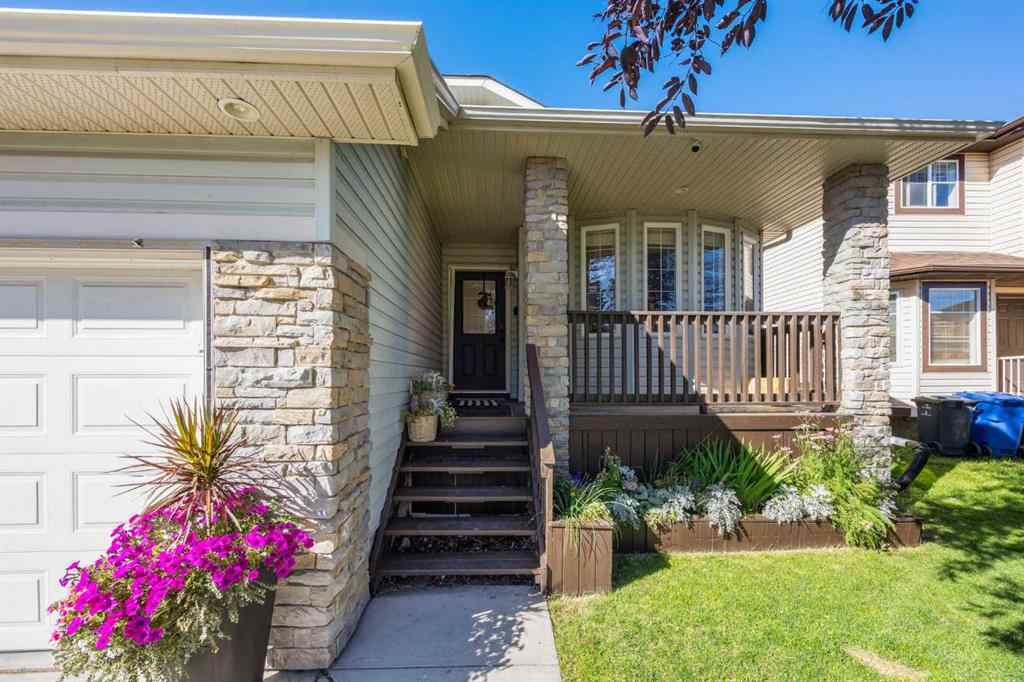 MLS® A2250440 - 110 West Lakeview Crescent  in Lakeview Landing Chestermere, Residential