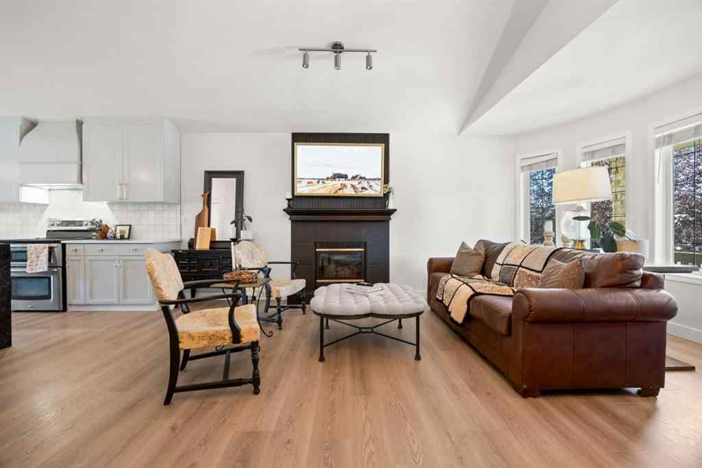 MLS® A2250440 - 110 West Lakeview Crescent  in Lakeview Landing Chestermere, Residential