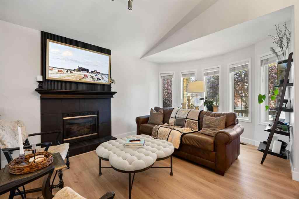 MLS® A2250440 - 110 West Lakeview Crescent  in Lakeview Landing Chestermere, Residential