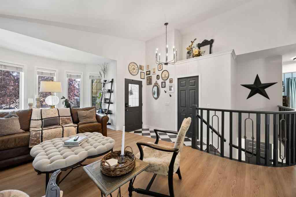 MLS® A2250440 - 110 West Lakeview Crescent  in Lakeview Landing Chestermere, Residential