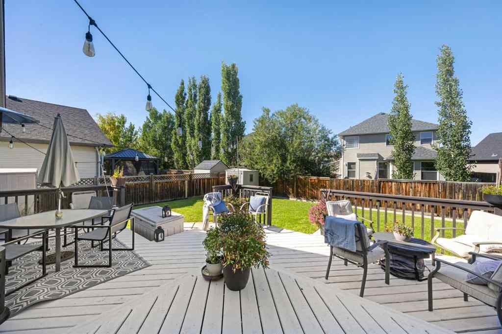 MLS® A2250440 - 110 West Lakeview Crescent  in Lakeview Landing Chestermere, Residential
