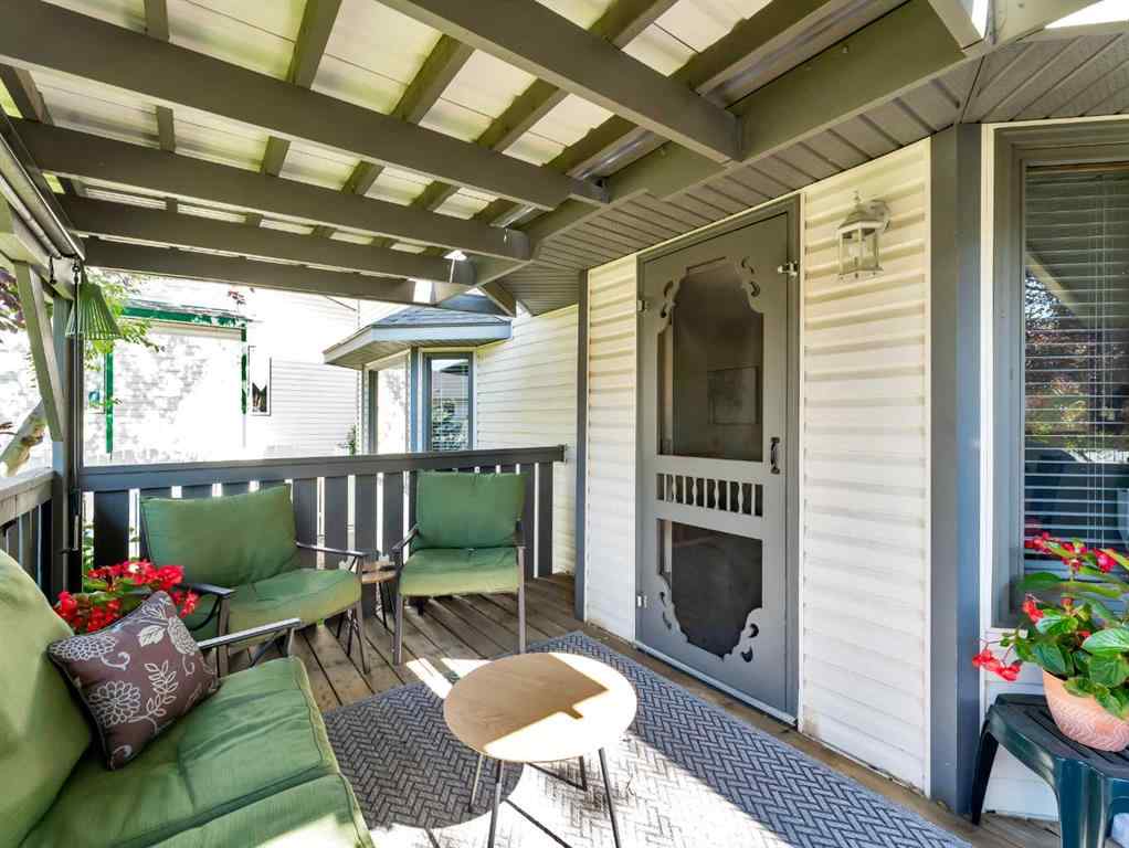 MLS® A2250441 - 805 Ross Glen Drive SE in Ross Glen Medicine Hat, Residential
