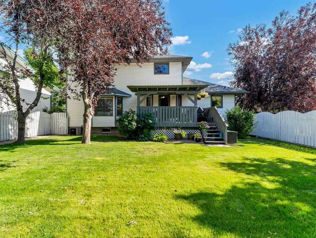 MLS® A2250441 - 805 Ross Glen Drive SE in Ross Glen Medicine Hat, Residential