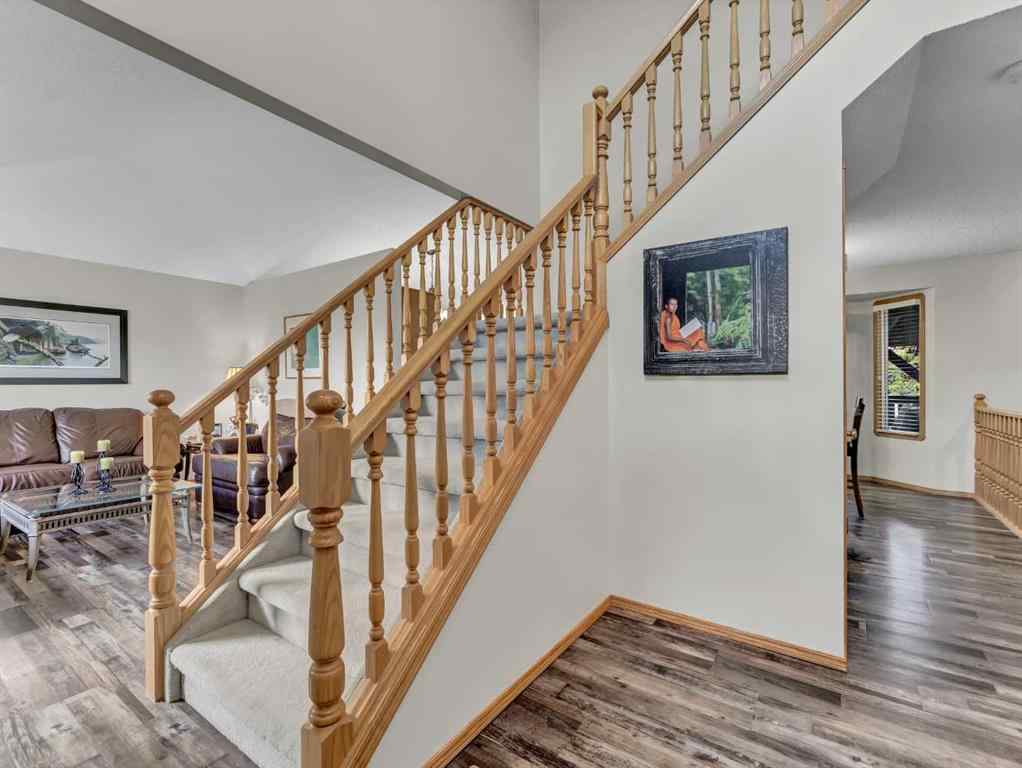 MLS® A2250441 - 805 Ross Glen Drive SE in Ross Glen Medicine Hat, Residential