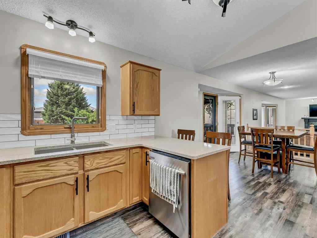 MLS® A2250441 - 805 Ross Glen Drive SE in Ross Glen Medicine Hat, Residential