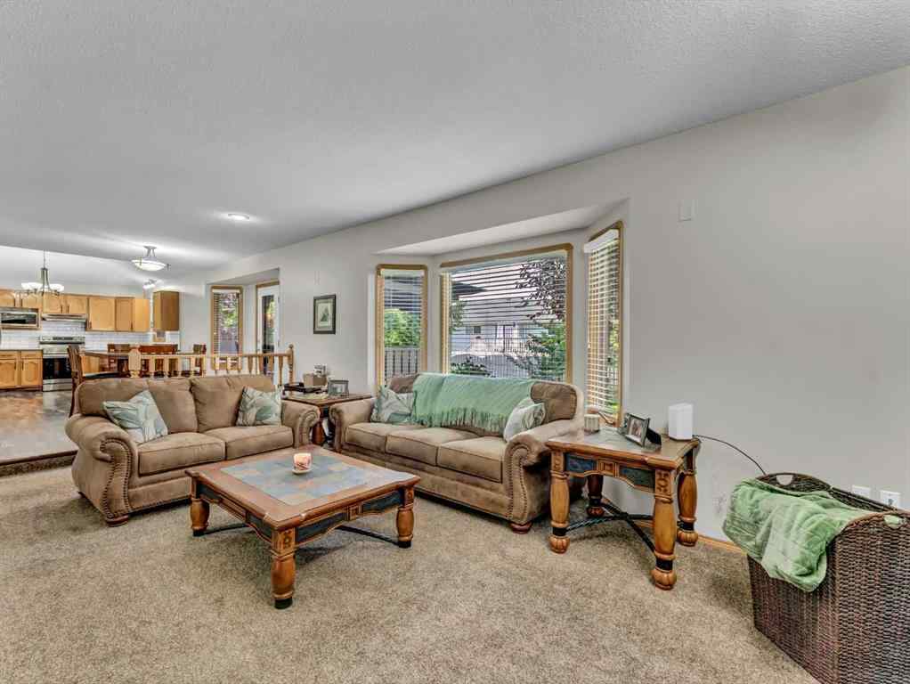 MLS® A2250441 - 805 Ross Glen Drive SE in Ross Glen Medicine Hat, Residential