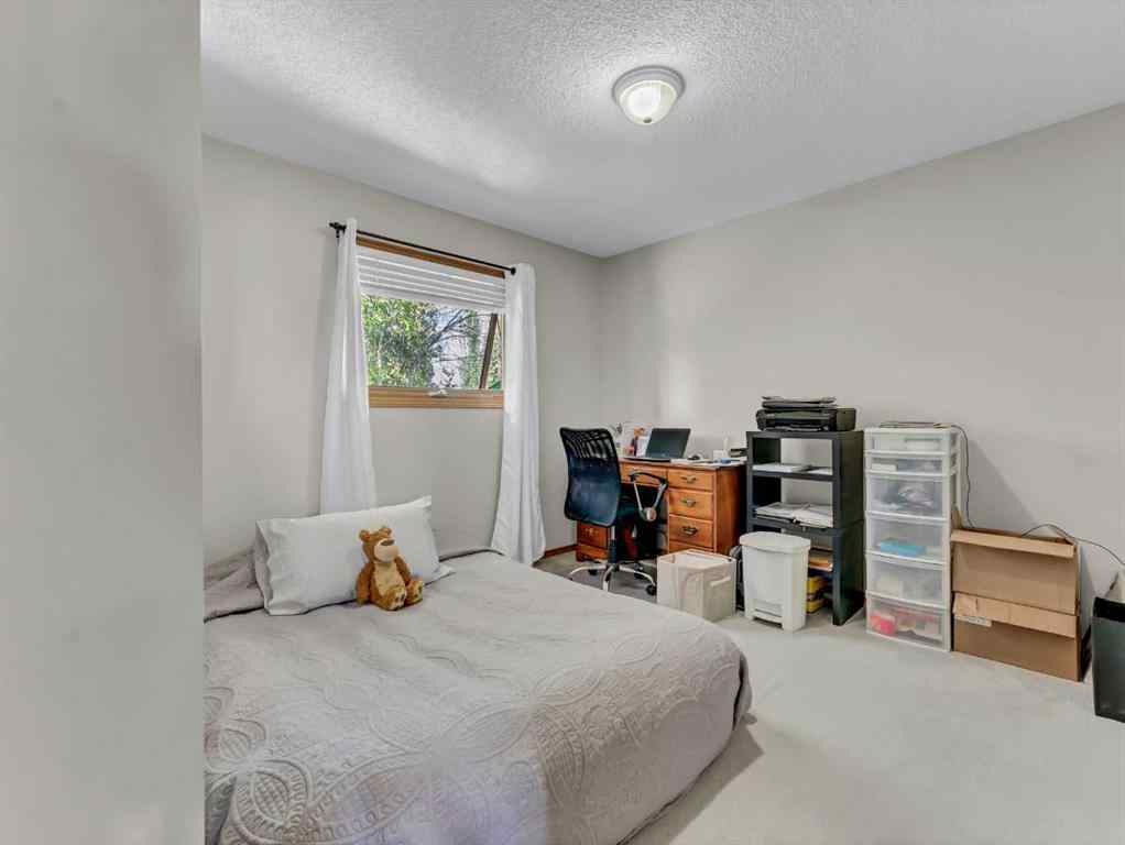 MLS® A2250441 - 805 Ross Glen Drive SE in Ross Glen Medicine Hat, Residential