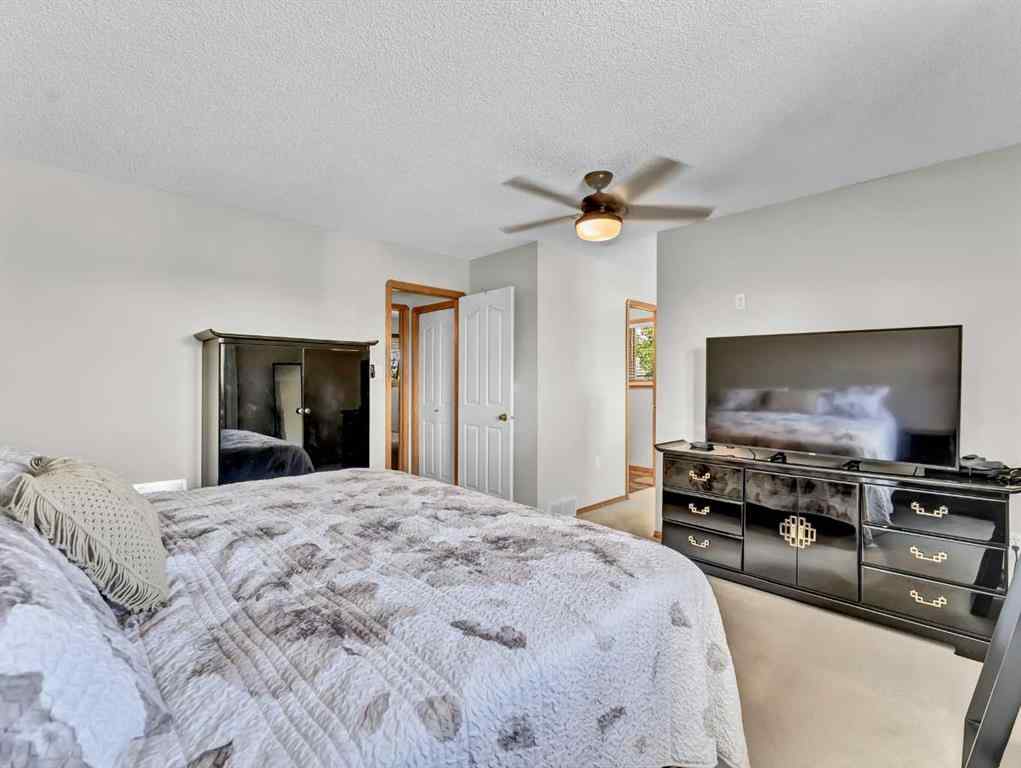 MLS® A2250441 - 805 Ross Glen Drive SE in Ross Glen Medicine Hat, Residential