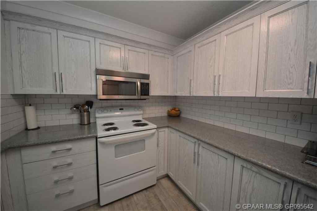 MLS® A2250443 - Unit #104 11240 104 Avenue  in Gateway Grande Prairie, Residential