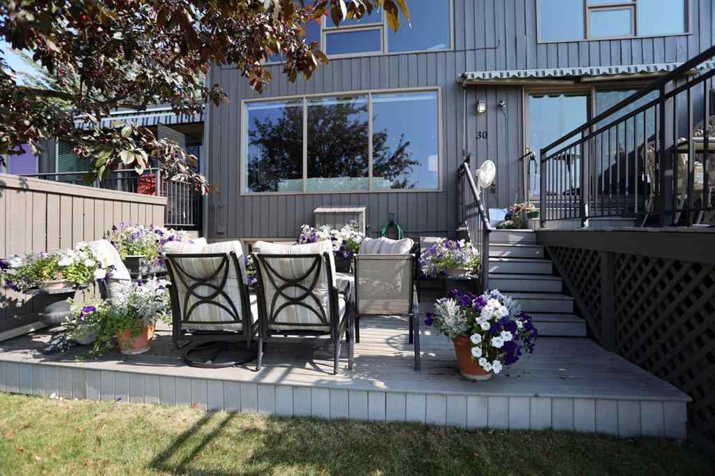 MLS® A2250451 - Unit #30 1901 Varsity Estates Drive NW in Varsity Calgary, Residential