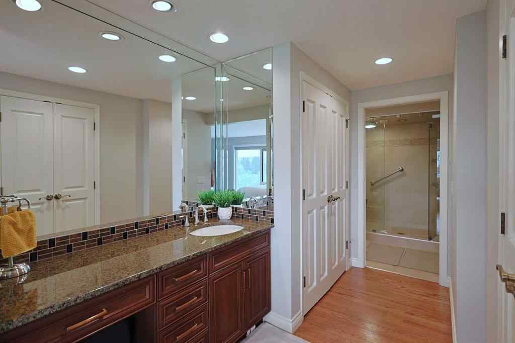 MLS® A2250451 - Unit #30 1901 Varsity Estates Drive NW in Varsity Calgary, Residential