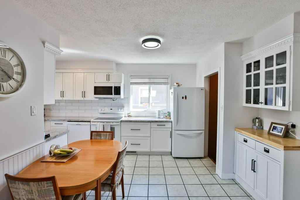 MLS® A2250452 - 526 27 Street S in Glendale Lethbridge, Residential