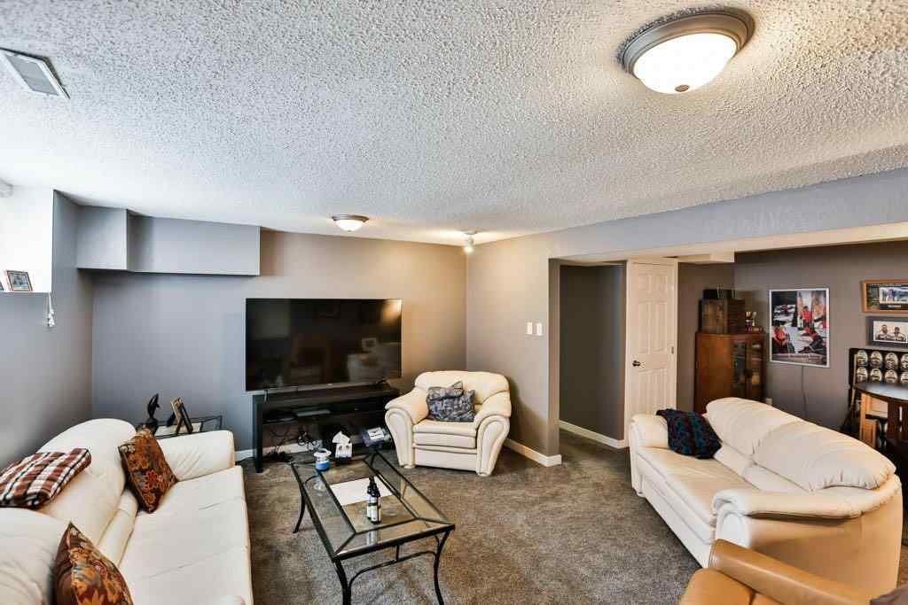 MLS® A2250452 - 526 27 Street S in Glendale Lethbridge, Residential