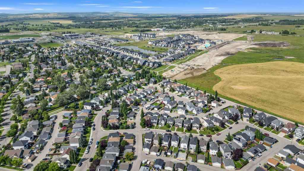 MLS® A2250453 - 169 Crystal Shores Grove  in Crystal Shores Okotoks, Residential