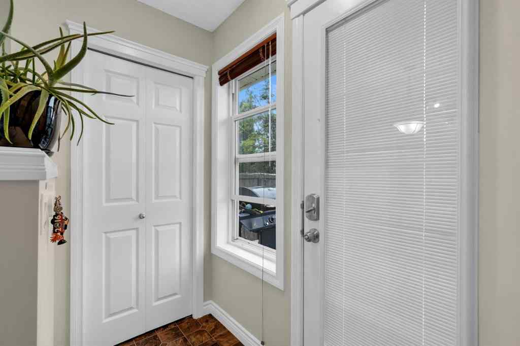 MLS® A2250453 - 169 Crystal Shores Grove  in Crystal Shores Okotoks, Residential