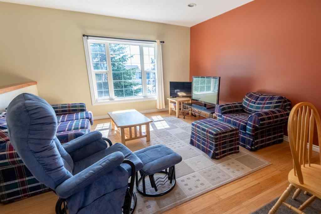 MLS® A2250459 - 10910 98 Avenue  in NONE La Crete, Multi-Family