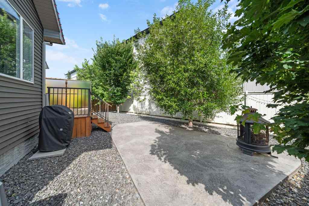 MLS® A2250462 - 136 Drake Landing Gardens  in Drake Landing Okotoks, Residential