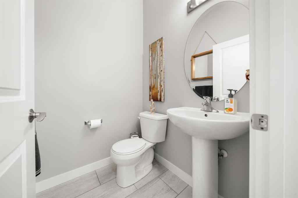 MLS® A2250462 - 136 Drake Landing Gardens  in Drake Landing Okotoks, Residential