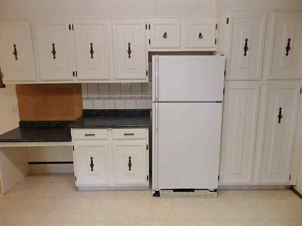MLS® A2250464 - 4324 Airport Crescent  in Vermilion Vermilion, Residential