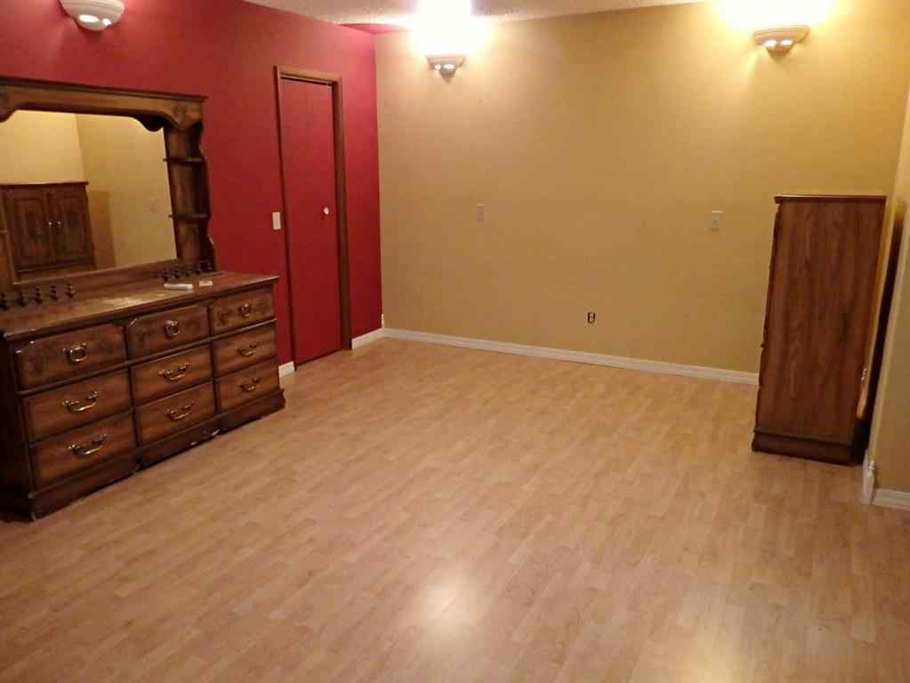MLS® A2250464 - 4324 Airport Crescent  in Vermilion Vermilion, Residential