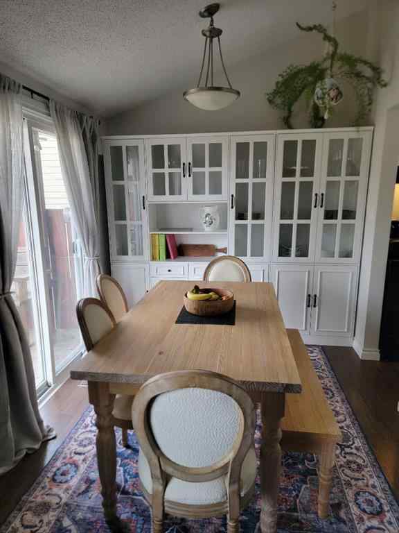 MLS® A2250468 - 10 Columbia Place W in Varsity Village Lethbridge, Residential