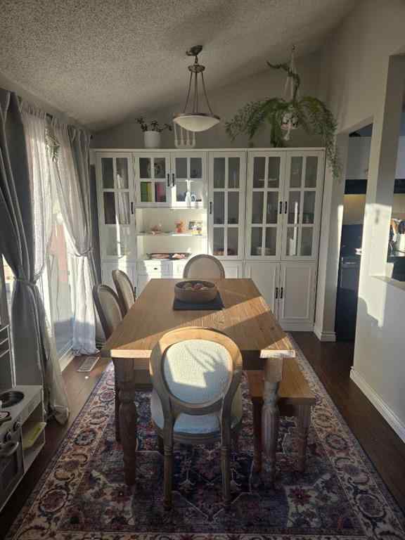 MLS® A2250468 - 10 Columbia Place W in Varsity Village Lethbridge, Residential