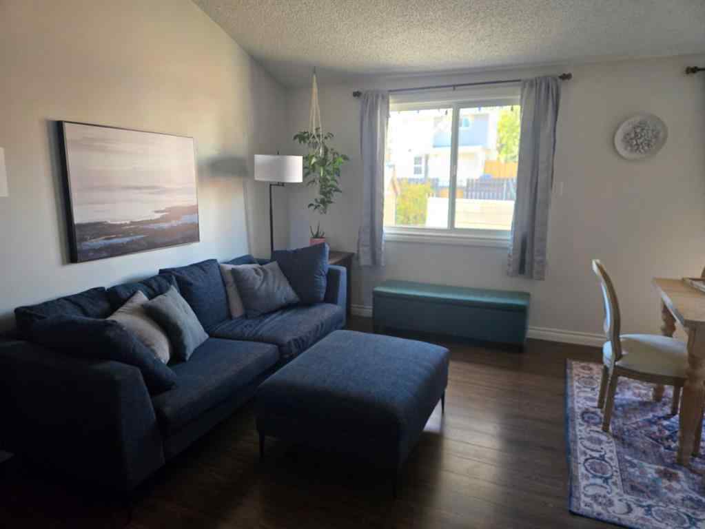 MLS® A2250468 - 10 Columbia Place W in Varsity Village Lethbridge, Residential