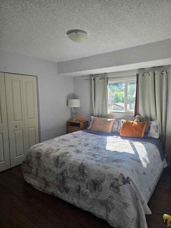 MLS® A2250468 - 10 Columbia Place W in Varsity Village Lethbridge, Residential