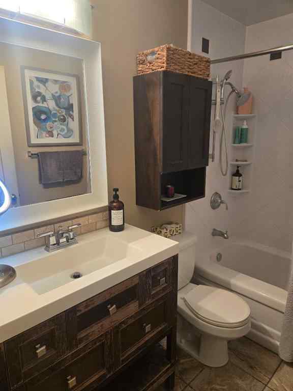 MLS® A2250468 - 10 Columbia Place W in Varsity Village Lethbridge, Residential