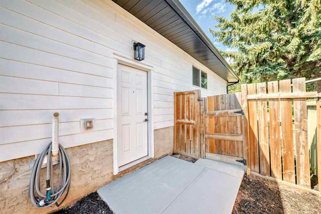 MLS® A2250469 - 191 Lake Arrow Green SE in Lake Bonavista Calgary, Residential